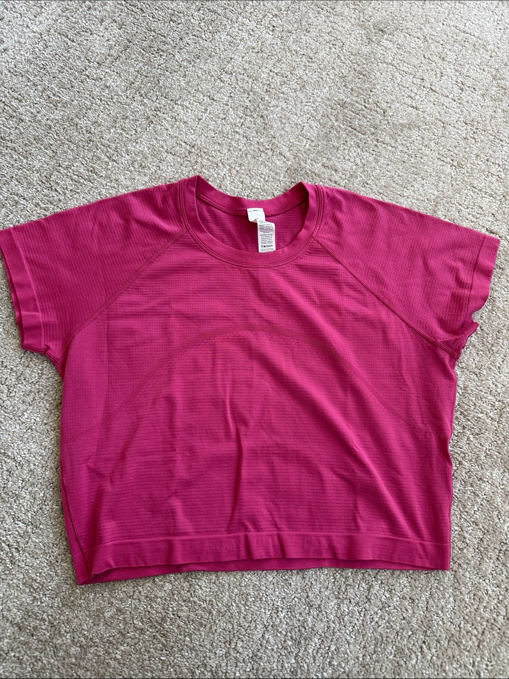 🍋 Lululemon Swiftly Tech Cropped Short Sleeve shirt Raspberry Coulis size 10